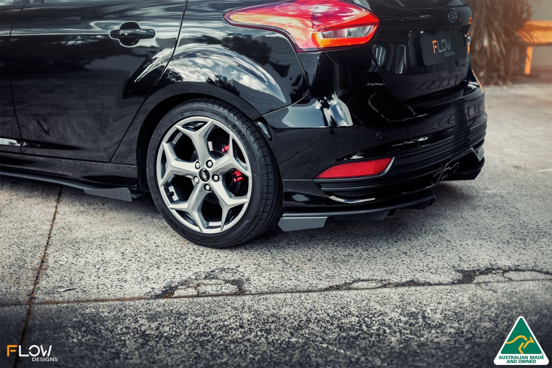 FLOW Designs  MK3.5 Focus ST (Facelift) Rear Spat Winglets (Pair) - 0