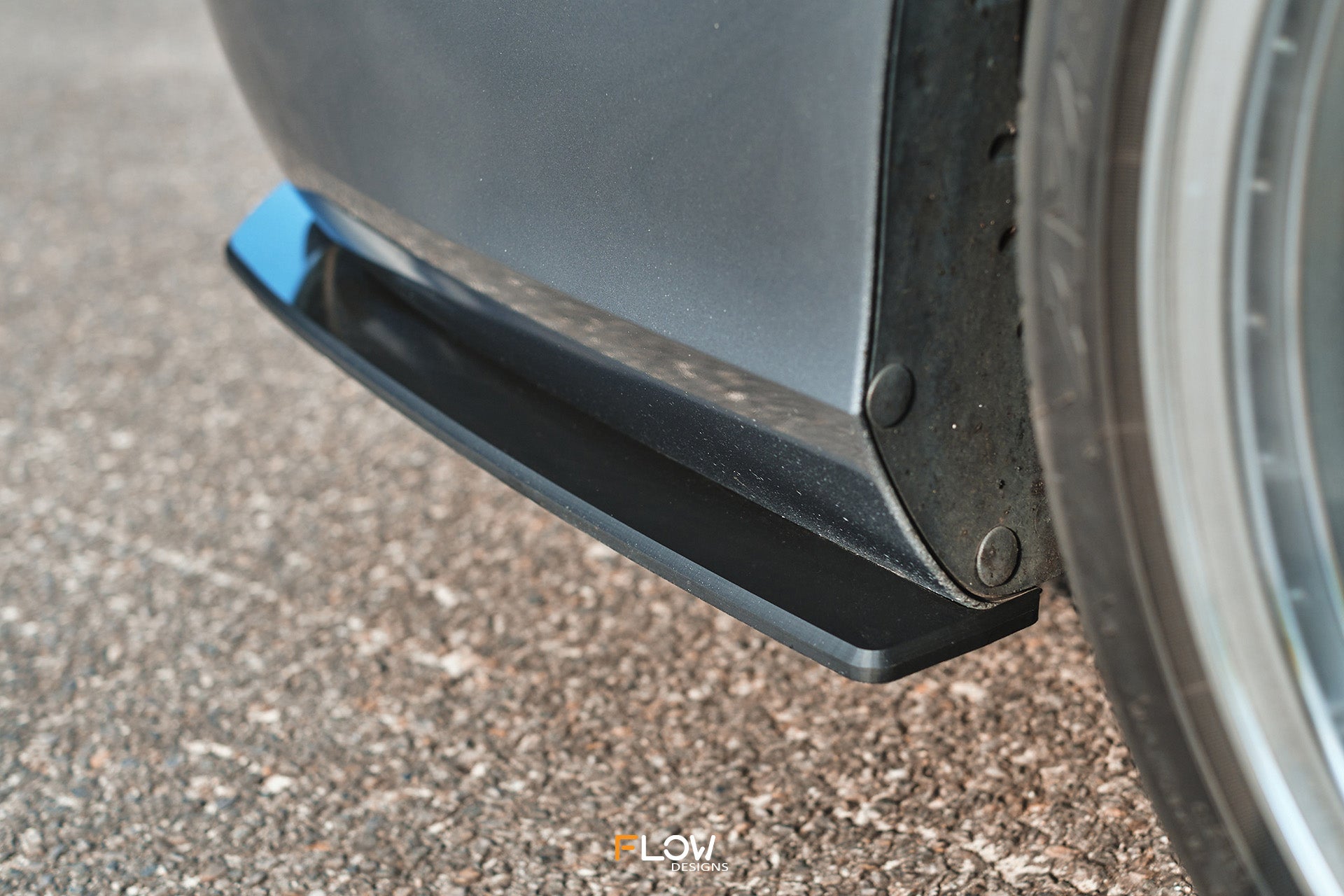 FLOW Designs  Falcon FGX Rear Spats (GLOSS; Pair) - MODE Auto Concepts