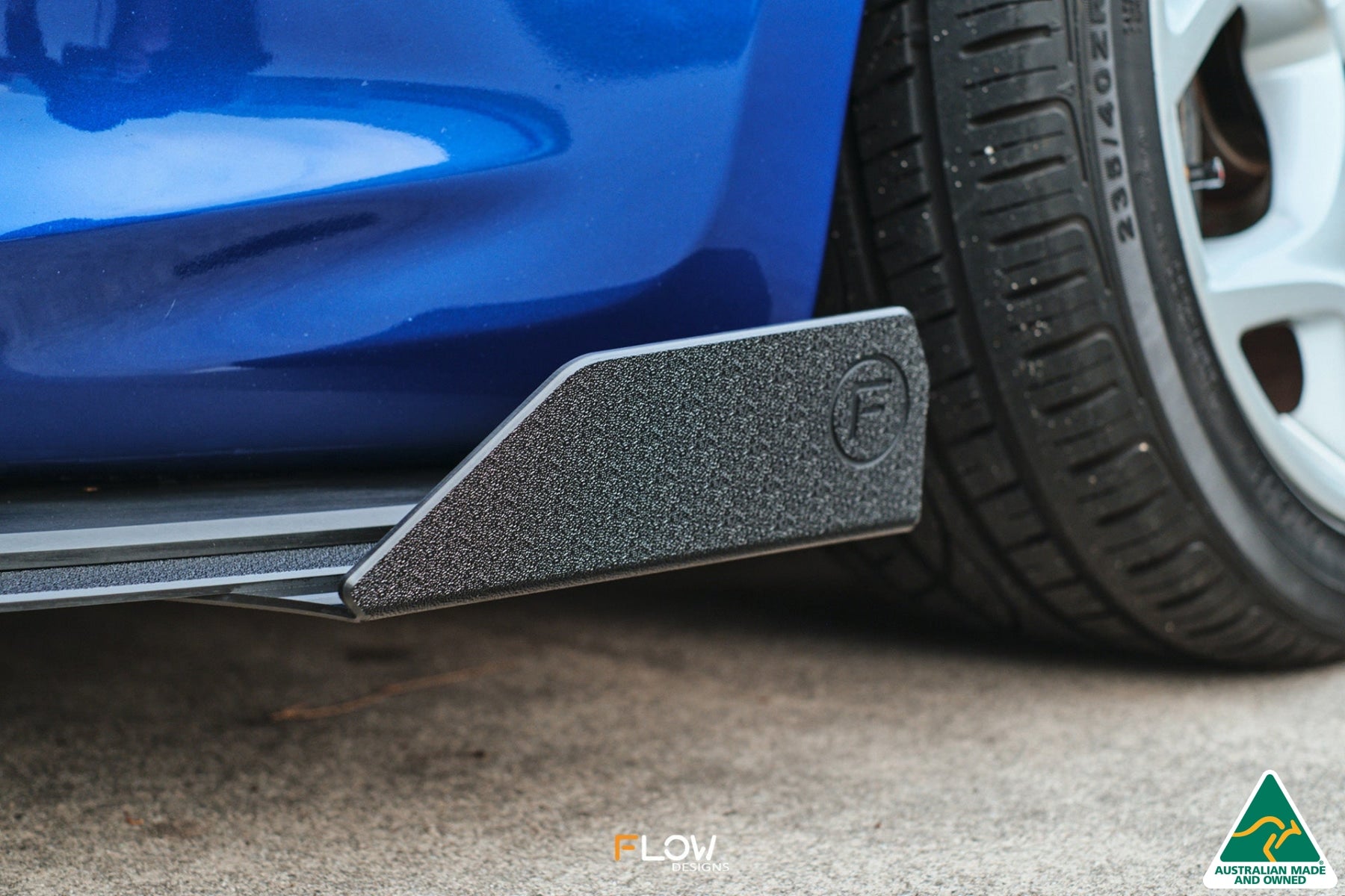 FLOW Designs  XR5 Focus Turbo Front Lip Splitter Winglets (Pair) - MODE Auto Concepts