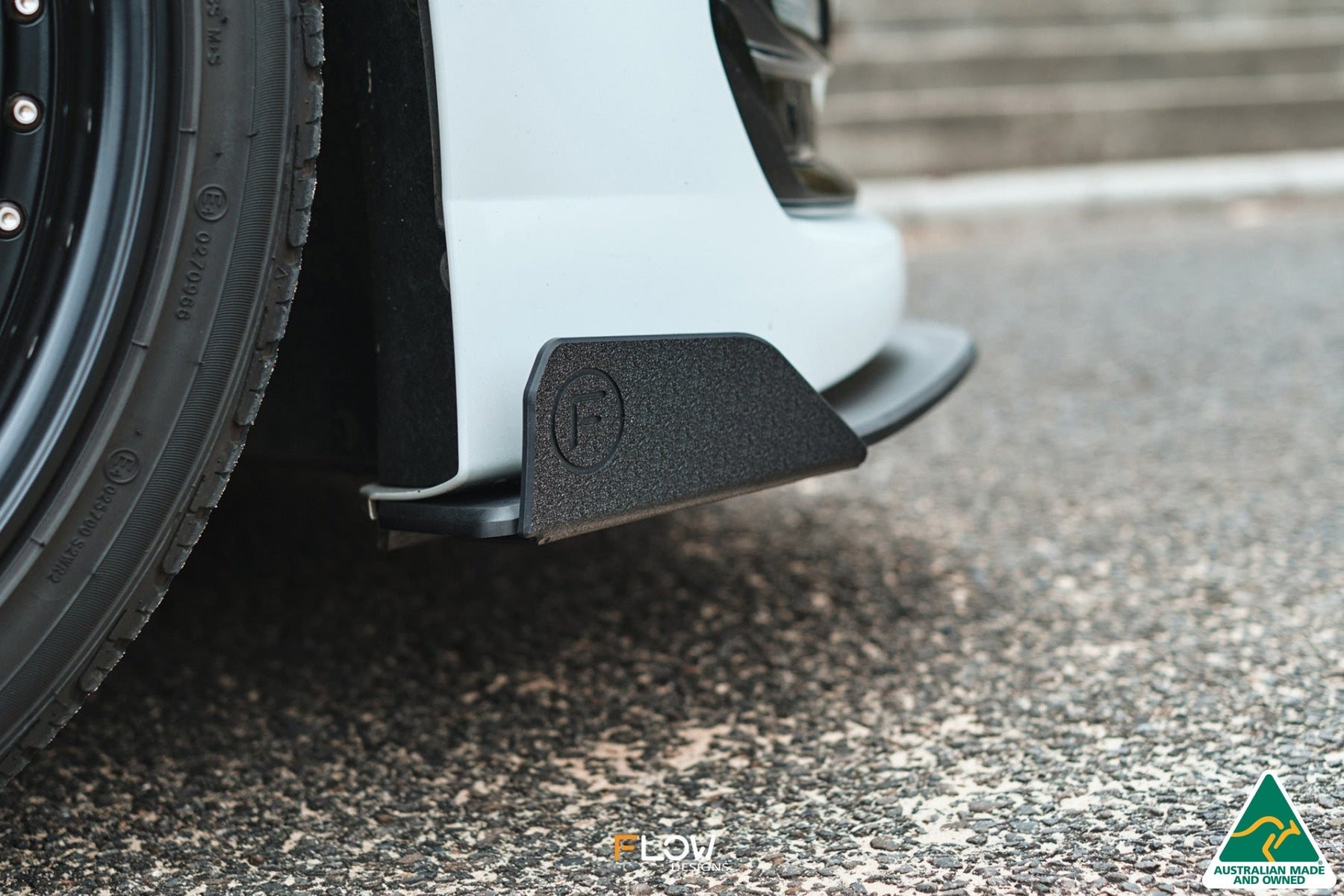 FLOW Designs  VF Commodore S2 Sedan Front Lip Splitter - MODE Auto Concepts