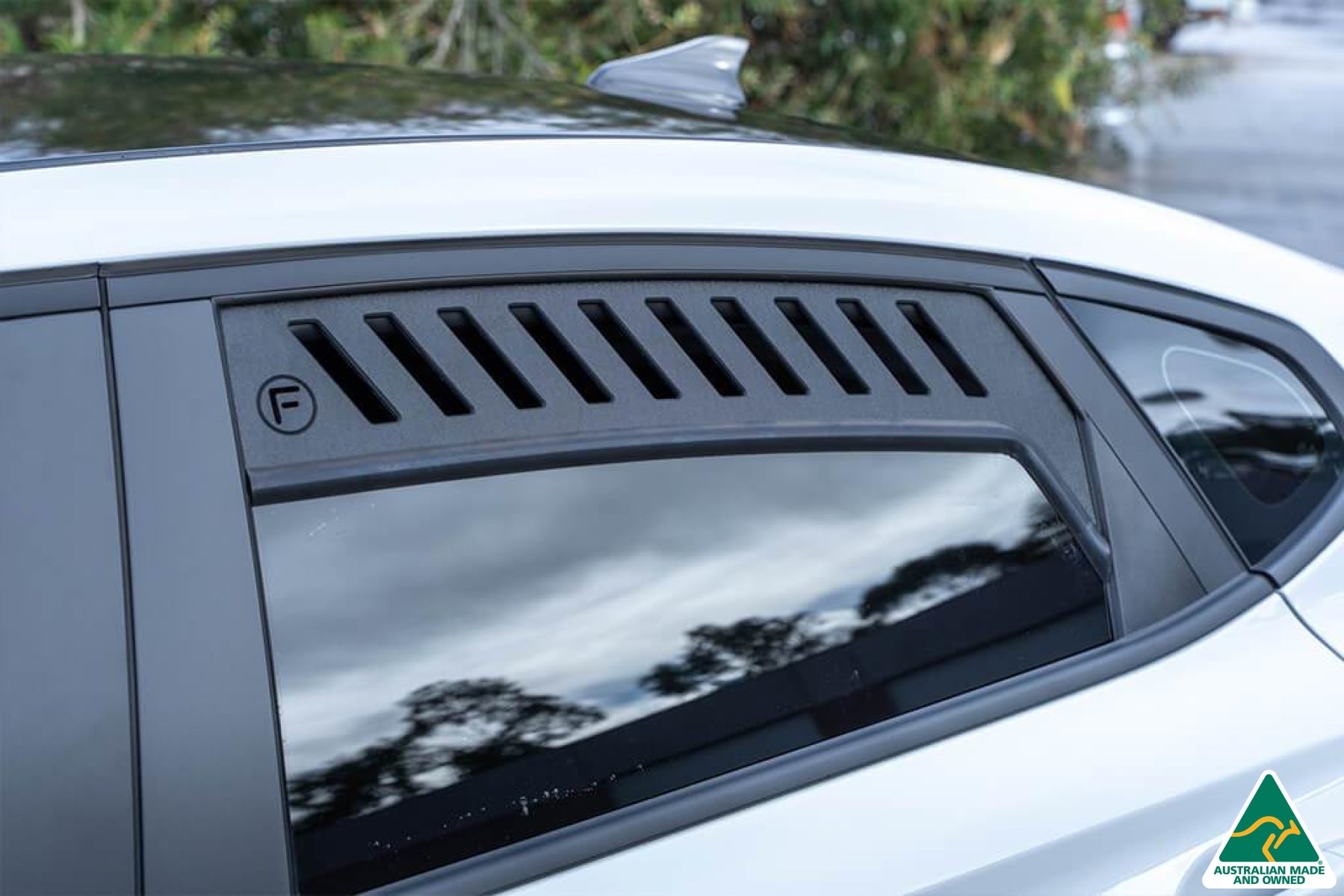 FLOW Designs Window Vents for Hyundai i30N Fastback