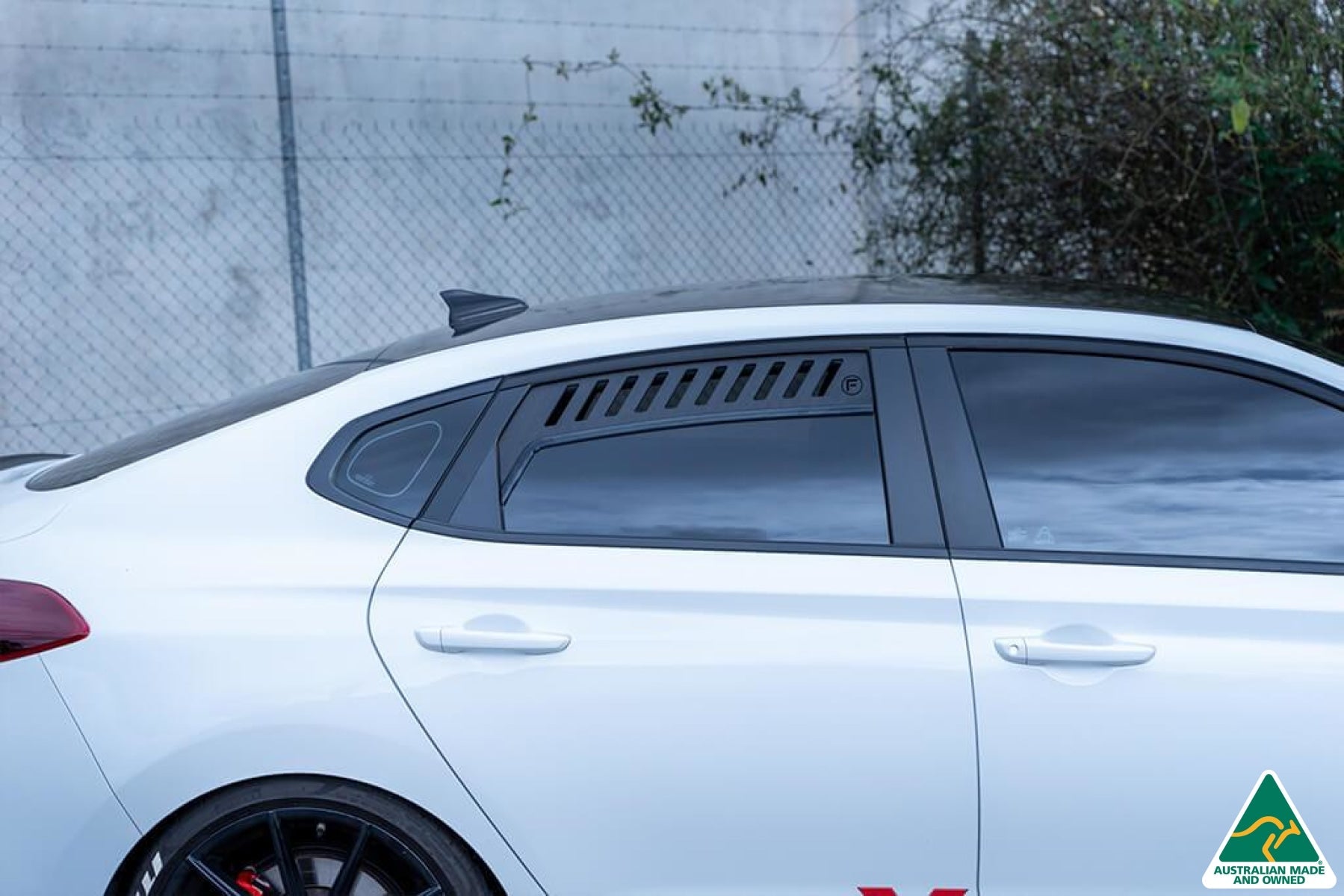 FLOW Designs Window Vents for Hyundai i30N Fastback