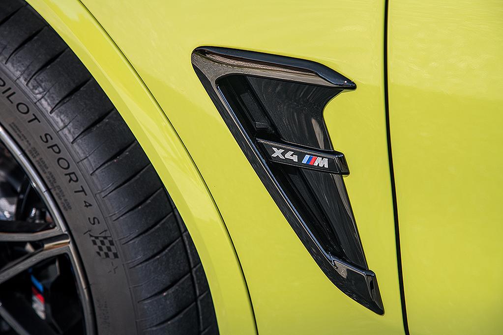 Exon Gloss Black X4M Style Side Vent Fender Trim for BMW X4 G02 - 0