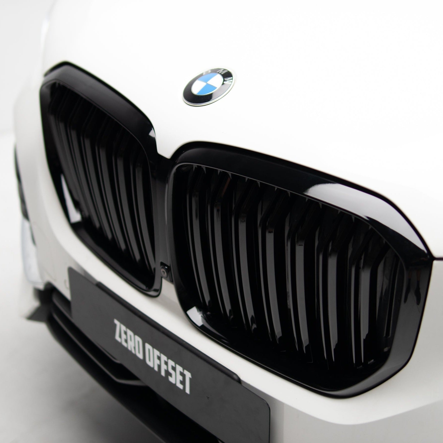 Zero Offset  M Performance Style Gloss Black Grill (Dual Slat) For BMW X5 G05 18-23 - MODE Auto Concepts