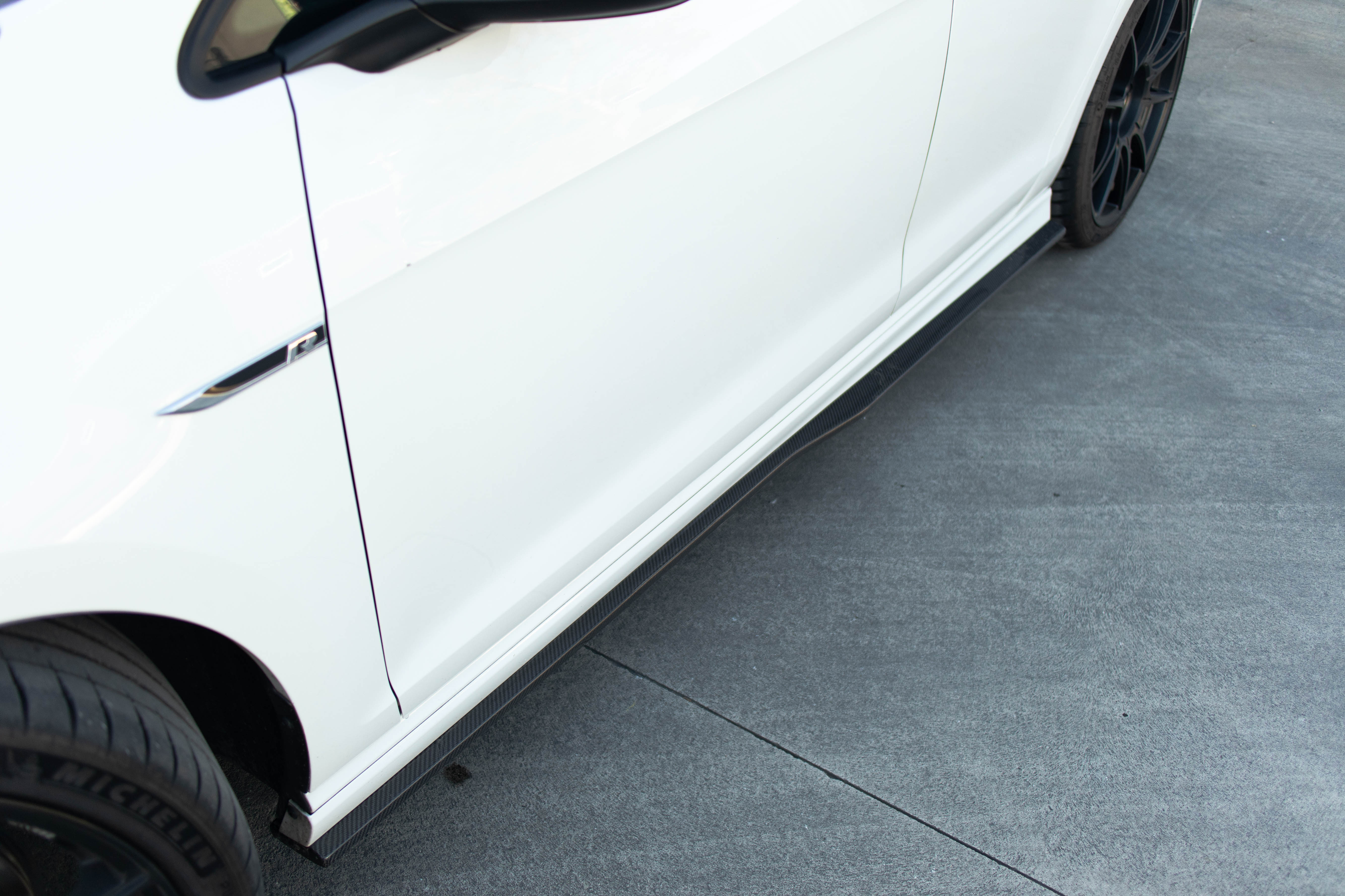 Zero Offset  Revozport Style Side Skirts for Volkswagen Golf R (MK7) - 2012-17 - MODE Auto Concepts