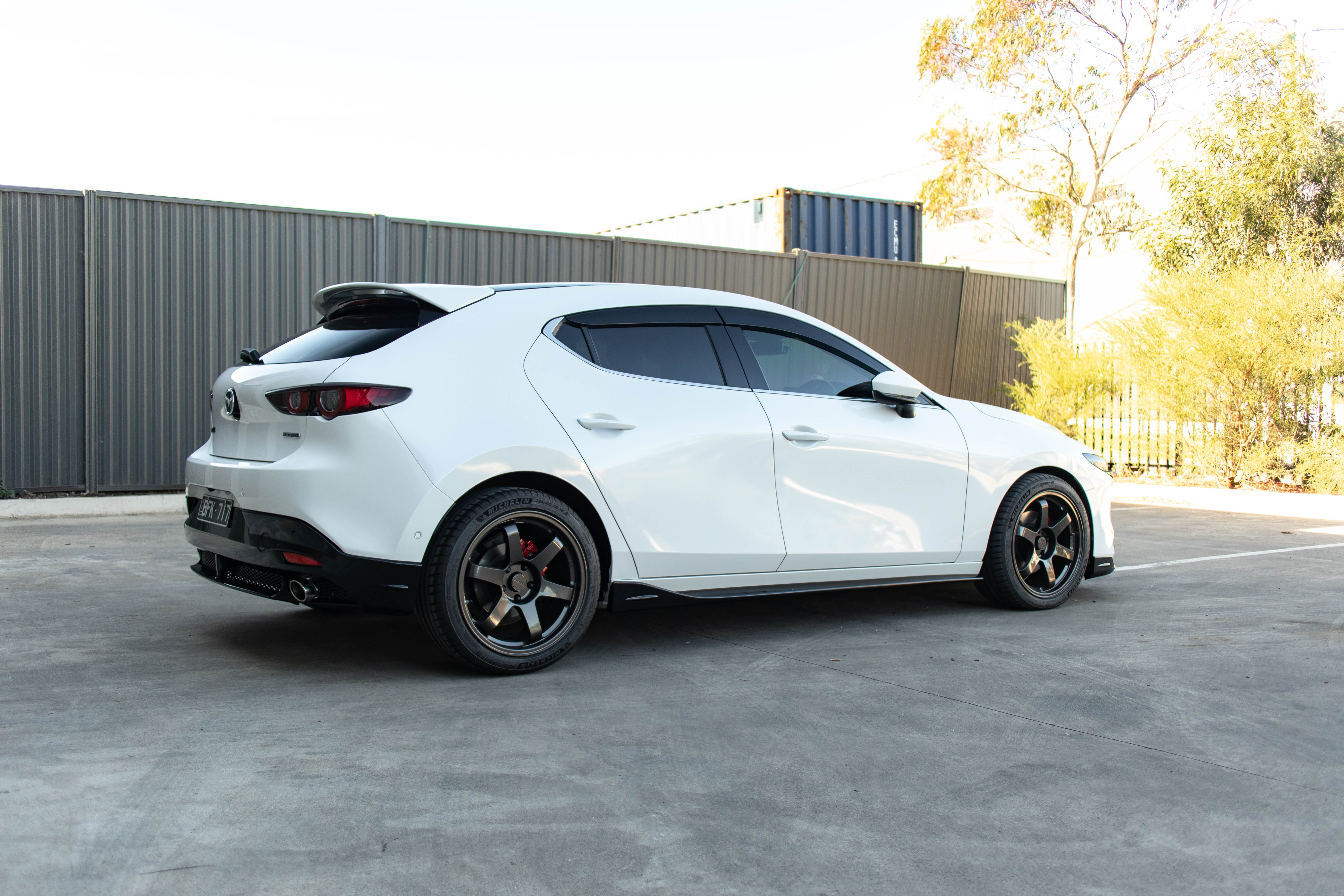 Zero Offset  Kuroi Style Side Skirt for 19+ Mazda 3 BP (Hatch/Sedan) - MODE Auto Concepts