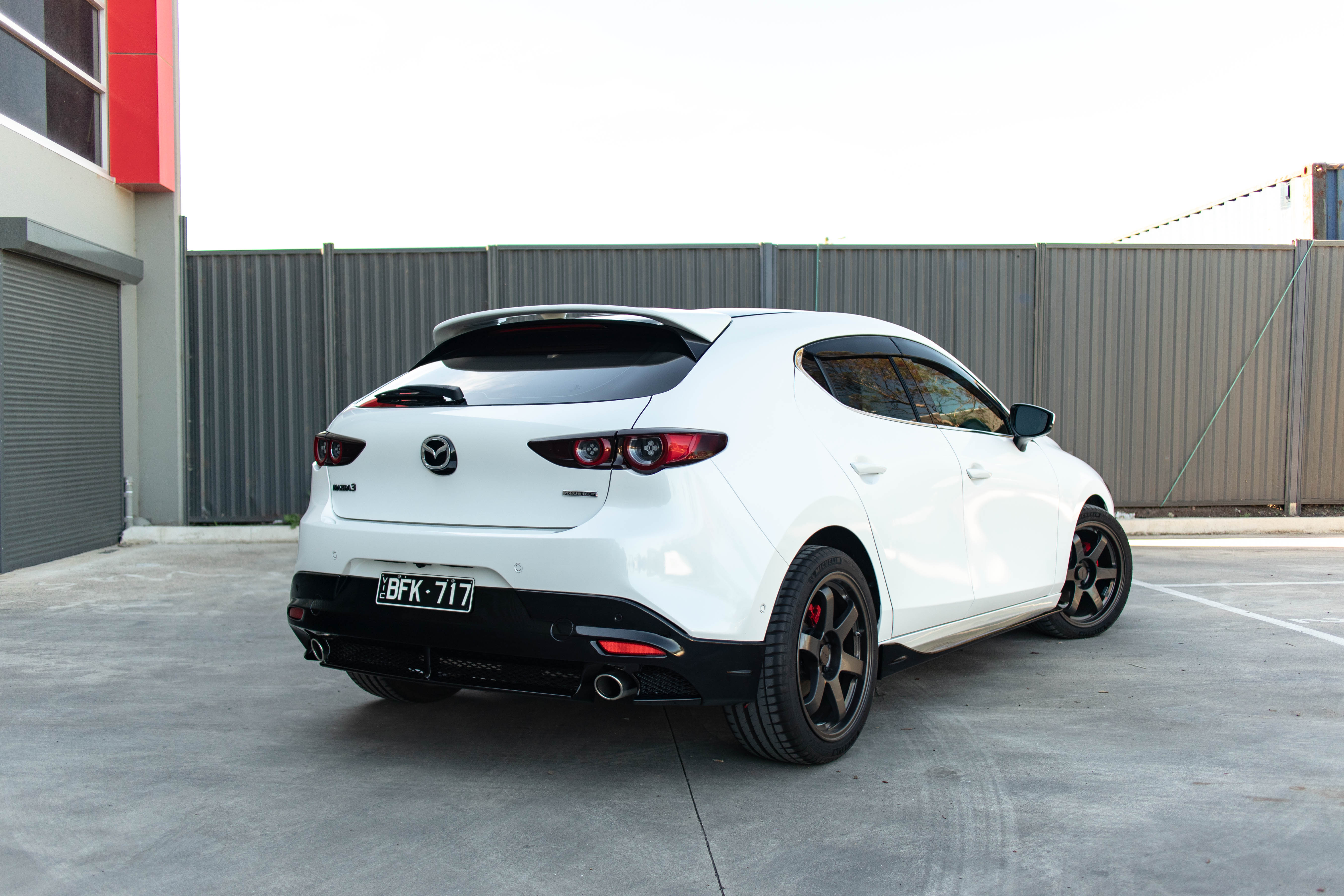 Zero Offset  Kuroi Style Diffuser for 19+ Mazda 3 BP (Hatch) - MODE Auto Concepts