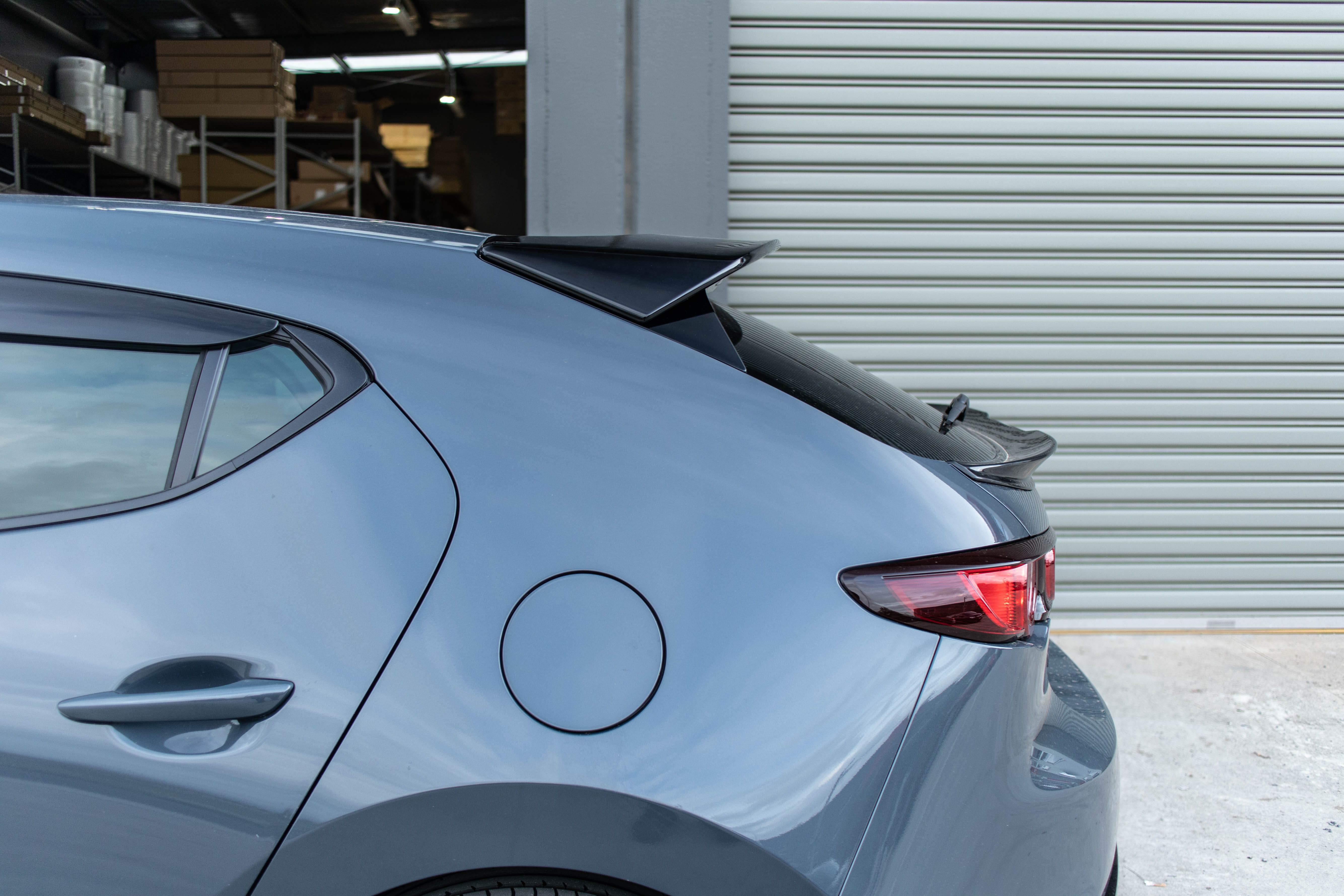 Zero Offset  Kuroi Style Roof Spoiler for 19+ Mazda 3 BP (Hatch) - MODE Auto Concepts