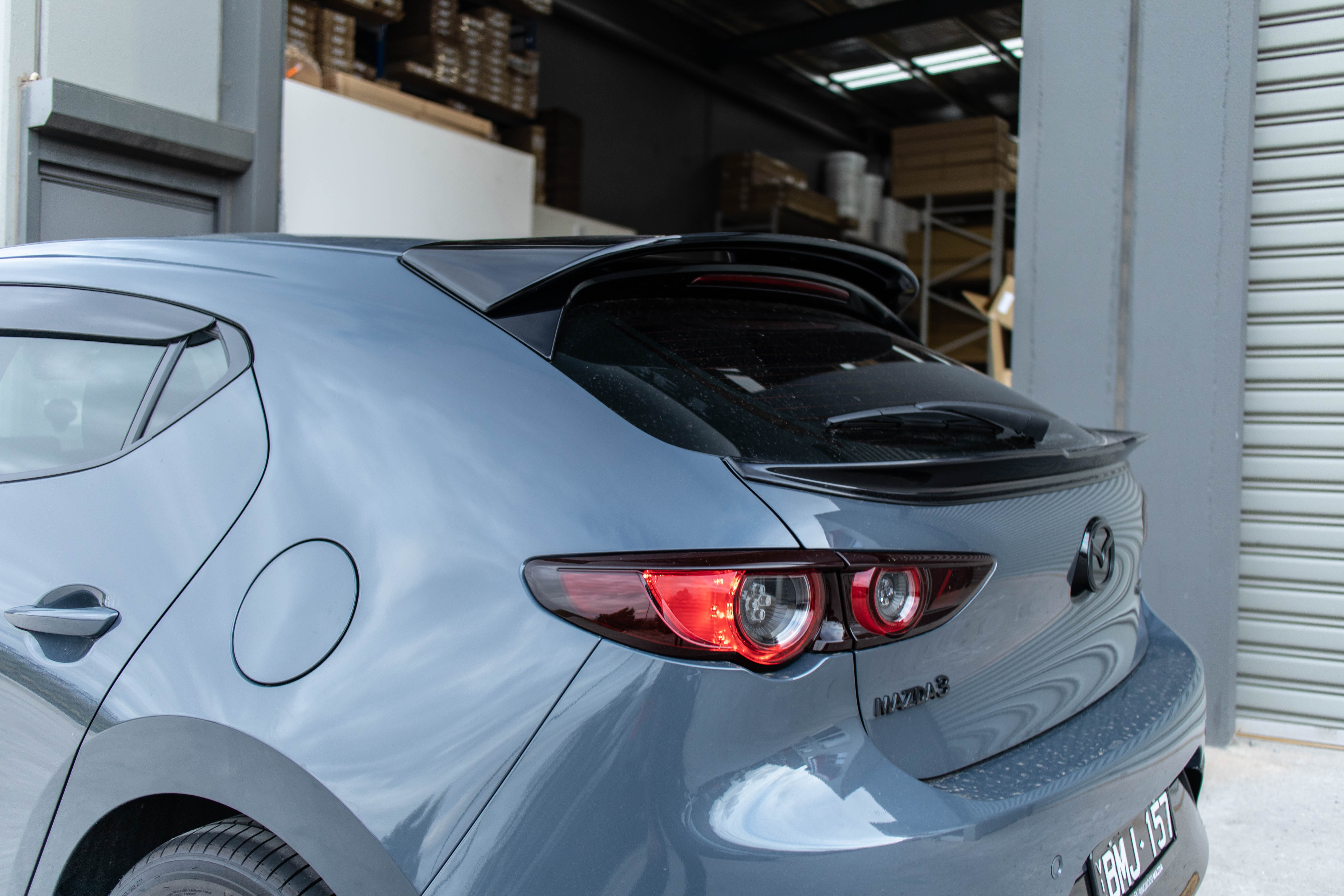 Zero Offset  Kuroi Style Roof Spoiler for 19+ Mazda 3 BP (Hatch) - MODE Auto Concepts