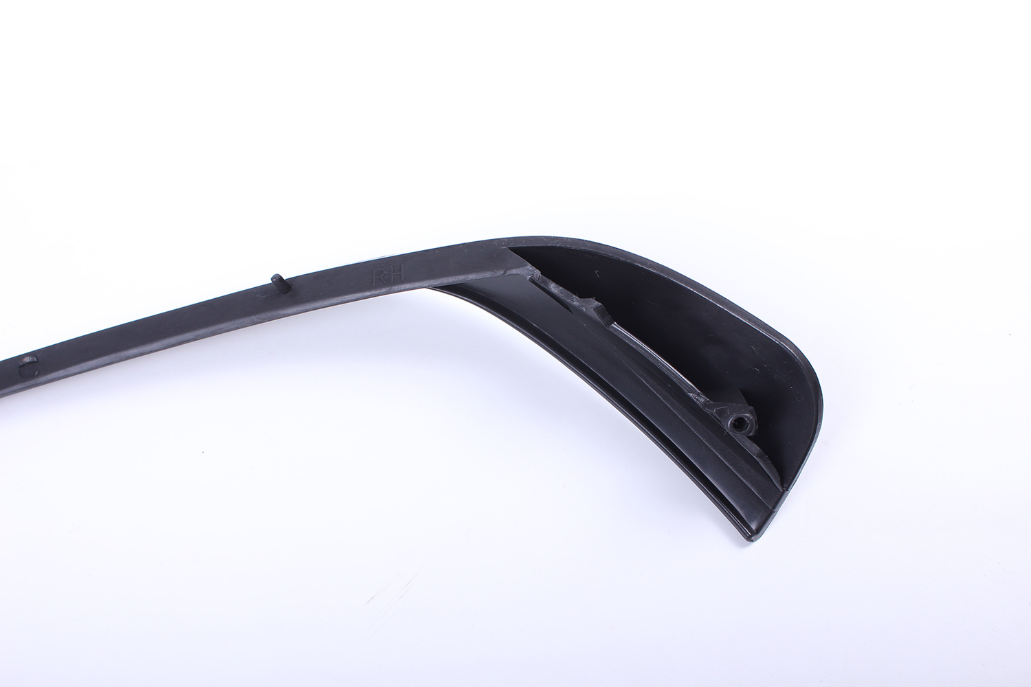 Zero Offset  AMG Style Front Canards for Mercedes CLA Class C117 Coupe / X117 Wagon 14-16 - MODE Auto Concepts