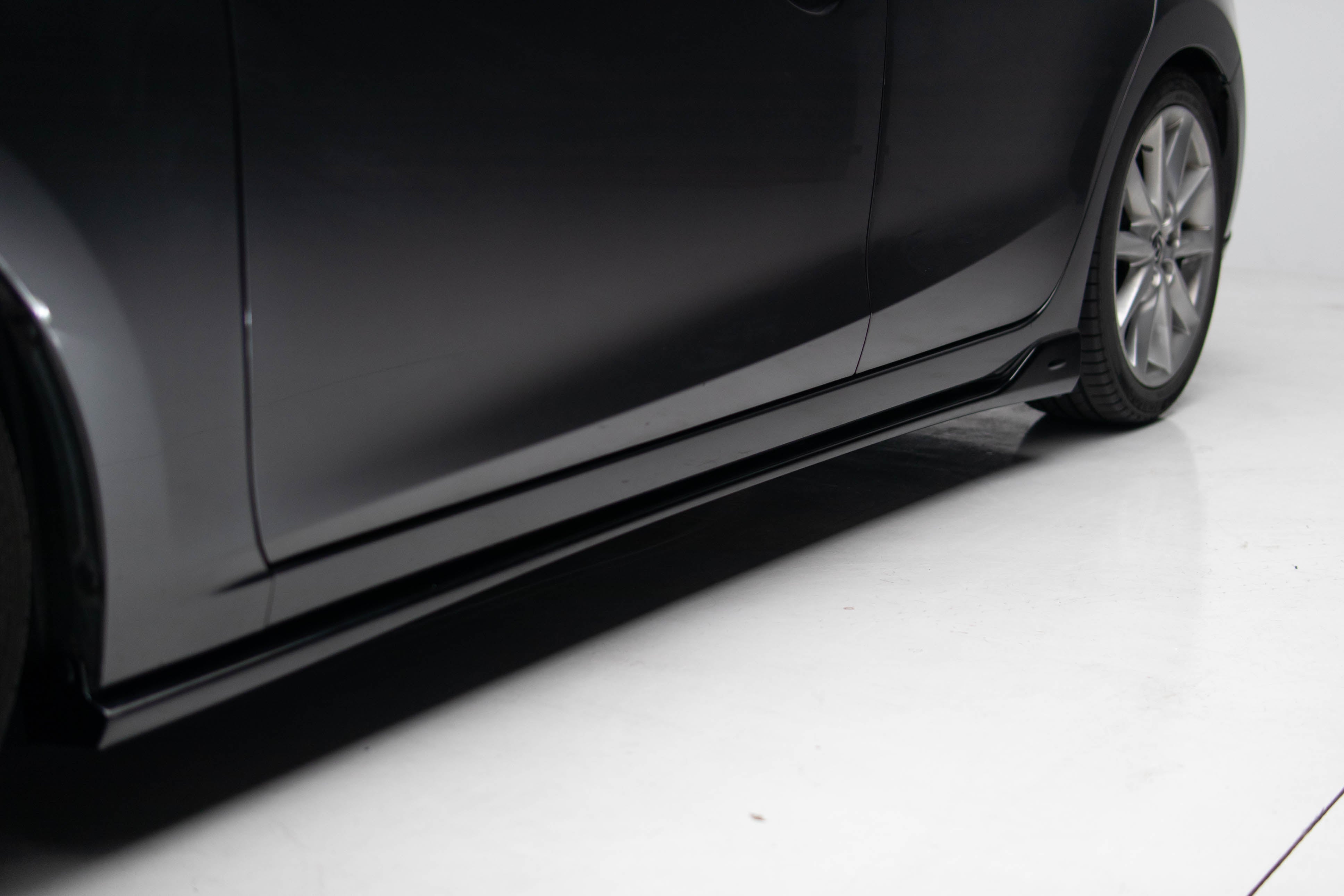 Zero Offset  Kuroi Style Side Skirt for 13-18 Mazda 3 BM/BN (Hatch/Sedan) - MODE Auto Concepts