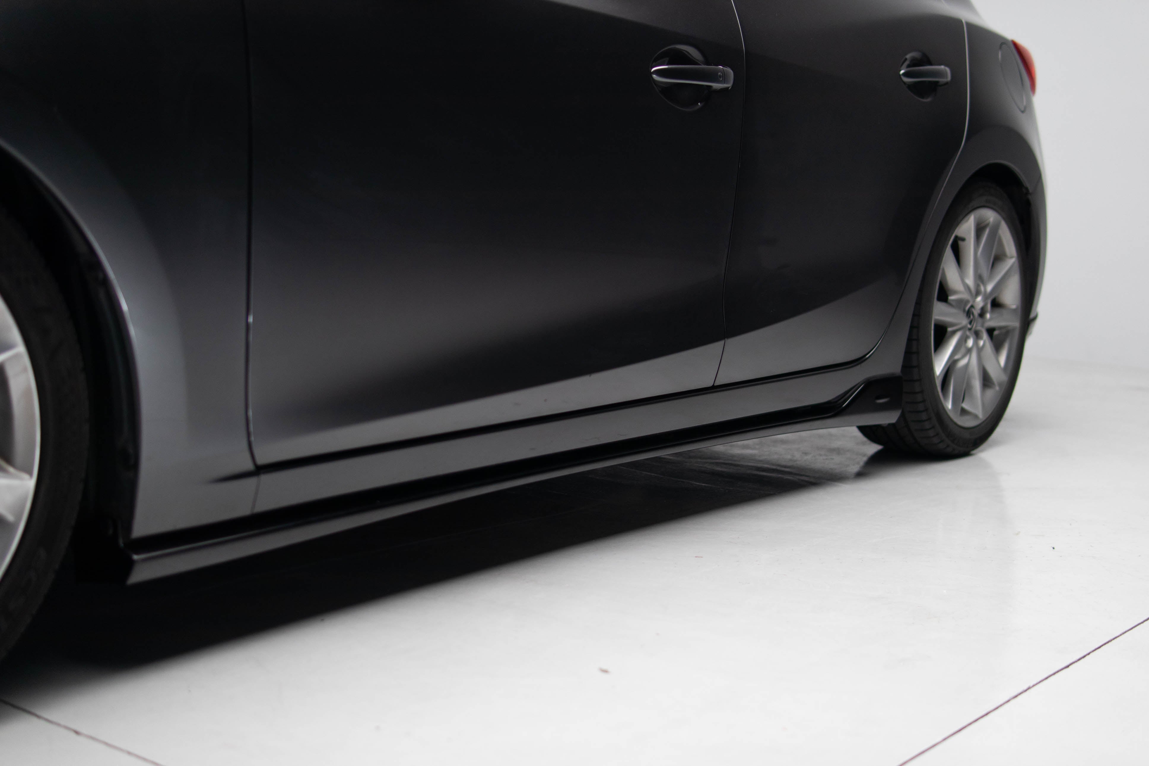 Zero Offset  Kuroi Style Side Skirt for 13-18 Mazda 3 BM/BN (Hatch/Sedan) - MODE Auto Concepts